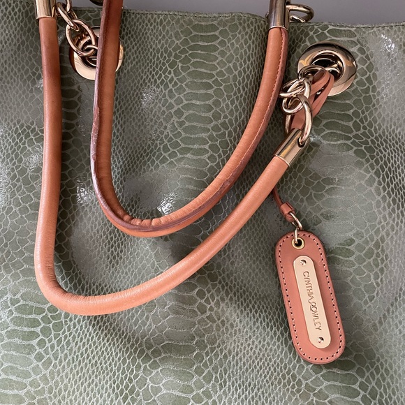 Cynthia Rowley Genuine Leather tote bag - Picture 6 of 7